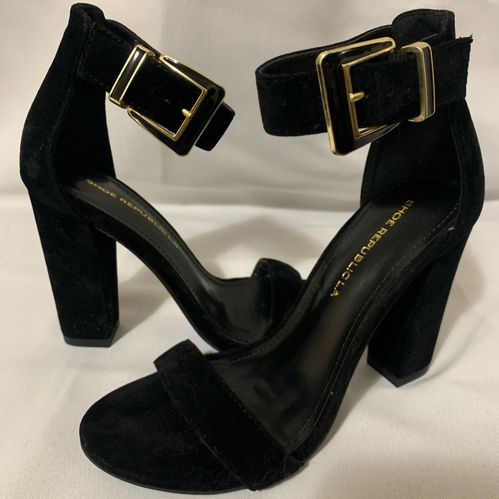 Black Heels size 6